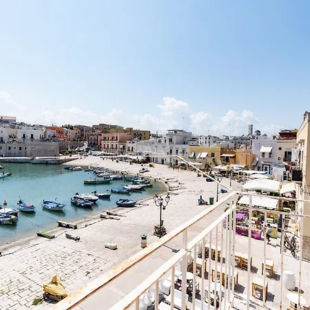Guesthost - Bright Harbor View Flat In * Bisceglie